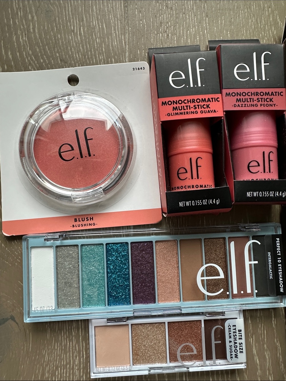 New e.l.f. Makeup Bundle - blush, multi stick, primer trio, eyeshadow, lip scrub - Picture 2 of 4